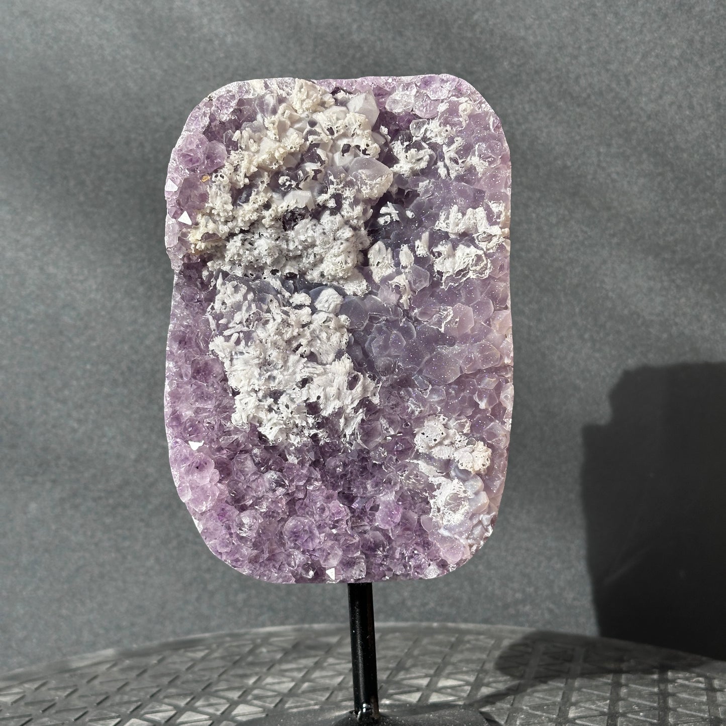 Collector Grade Brazilian Amethyst – Calcite Coexistence with Soft Sugar Texture