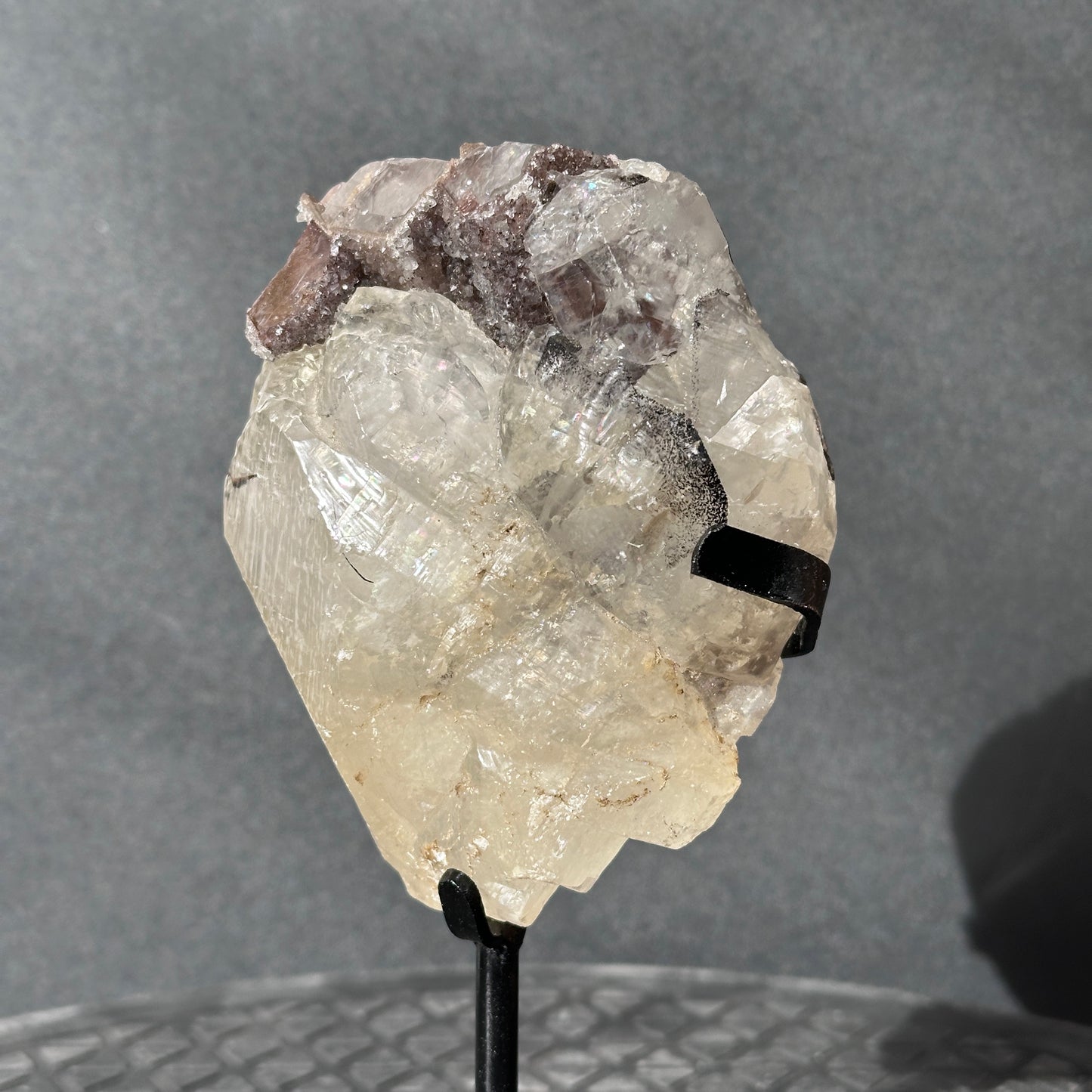 Collector Grade Brazilian Amethyst – Calcite Coexistence with Sugar Texture