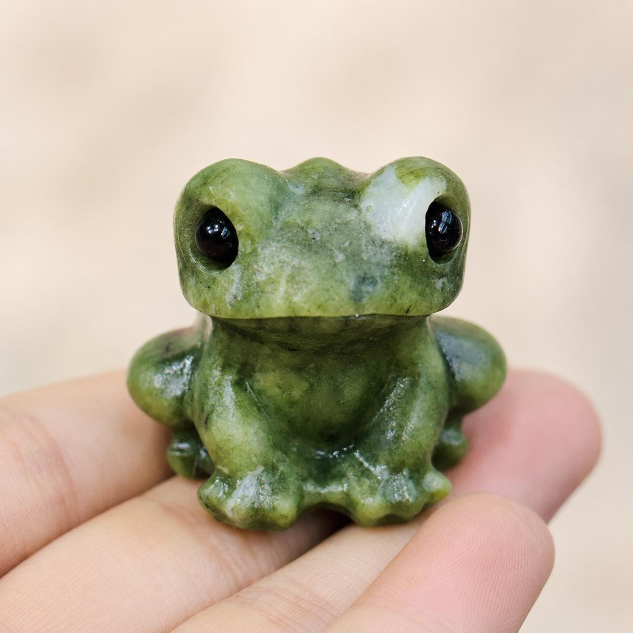 Cute Crystal Frog Carving, Peach Blossom Jade Xiuyan Jade Black Obsidian Mini Frog Figurine, Small Animal Gift