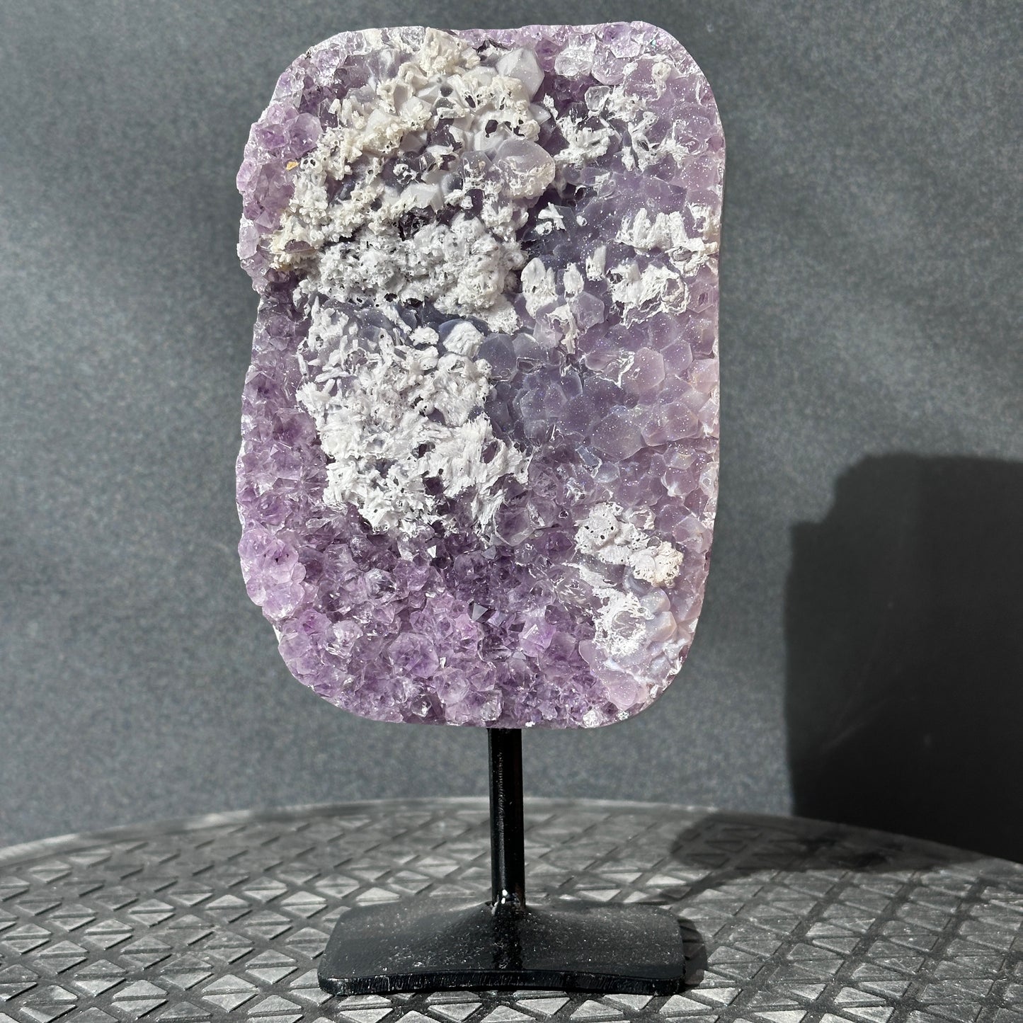 Collector Grade Brazilian Amethyst – Calcite Coexistence with Soft Sugar Texture