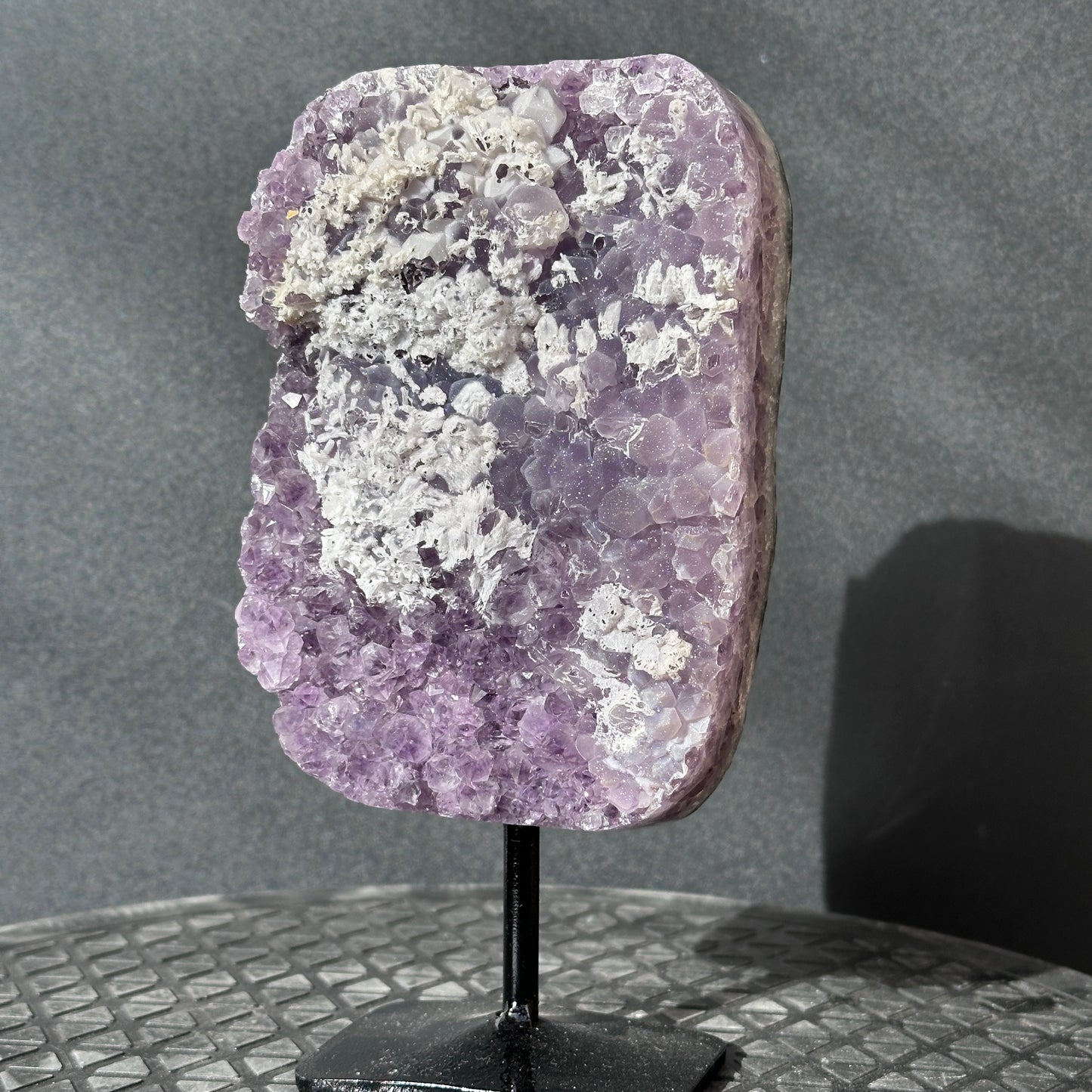 Collector Grade Brazilian Amethyst – Calcite Coexistence with Soft Sugar Texture