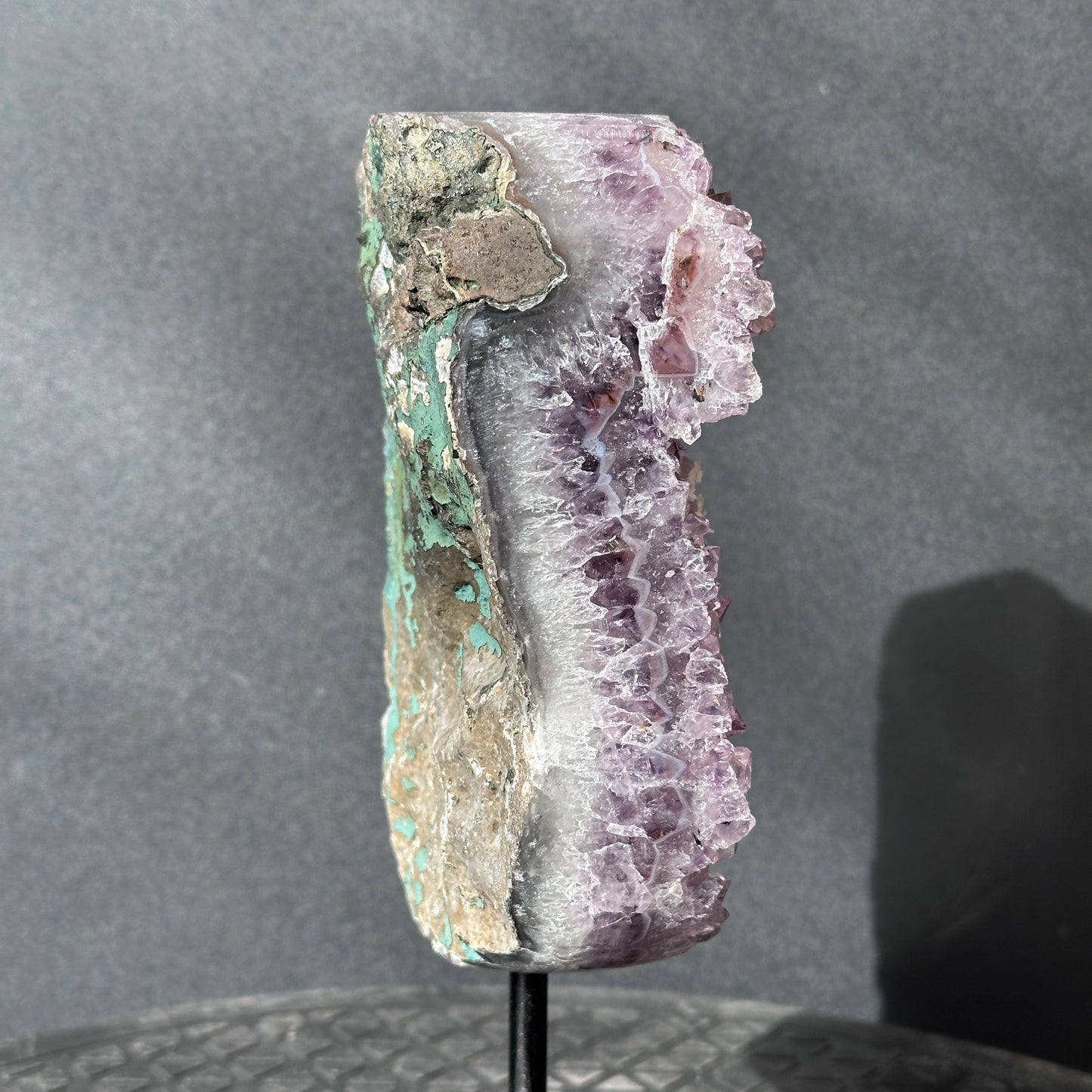 Collector Grade Brazilian Amethyst – Calcite Coexistence with Soft Sugar Texture