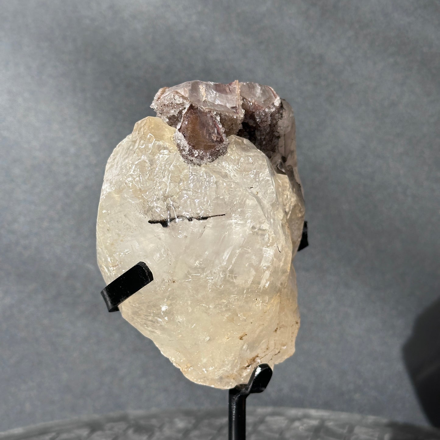Collector Grade Brazilian Amethyst – Calcite Coexistence with Sugar Texture