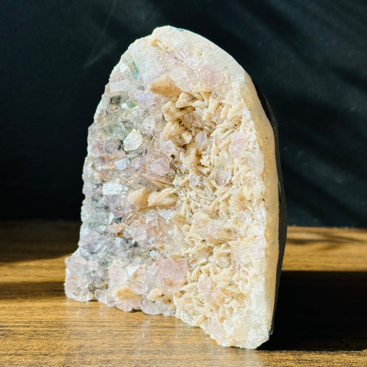 Collector Grade Brazilian Amethyst Cluster – Calcite Coexistence with Sugar Texture