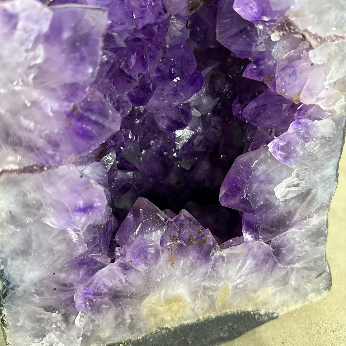 Uruguay High Quality Natural Amethyst Geode Large Crystal Cave Deep Purple Premium Display Specimen