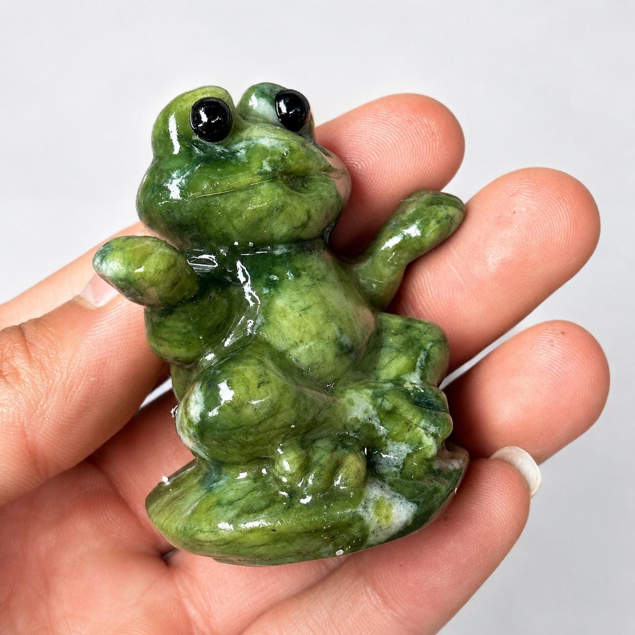 Cute Xiuyan Jade Frog Carving, Serpentine Jade Mini Frog Figurine, Small Crystal Animal Gift, Desk Deco - view 6