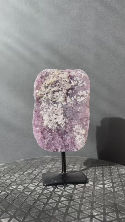 Collector Grade Brazilian Amethyst – Calcite Coexistence with Soft Sugar Texture