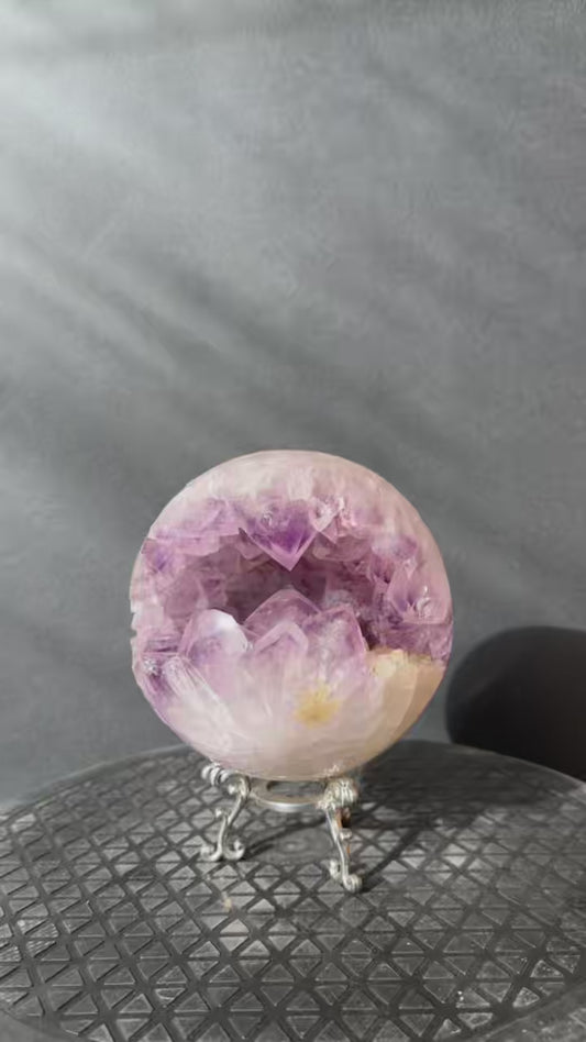 Brazilian Amethyst Open Mouth Crystal | Large Teeth & Wide Opening