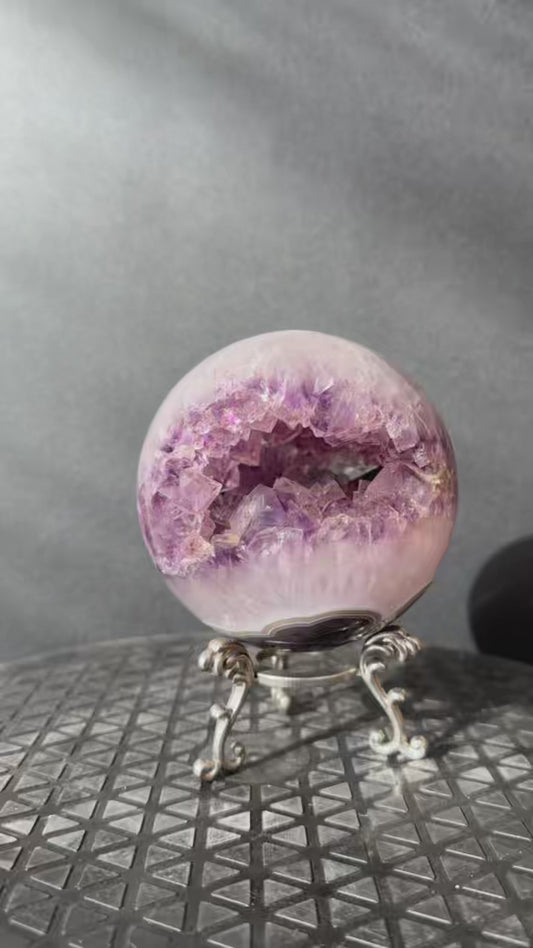 Collector Grade Brazilian Agate & Amethyst – Open Mouth Druzy Formation